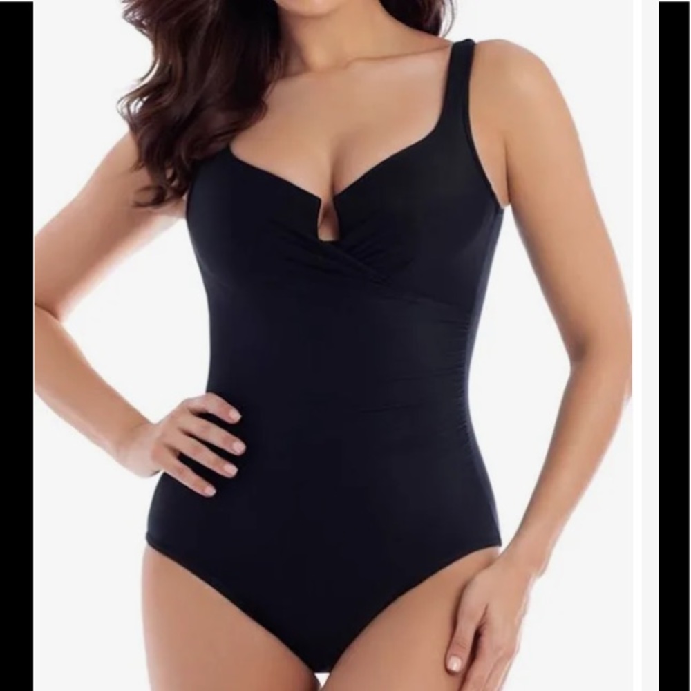 Miraclesuit Must Haves Escape Swimsuit Black Underwire